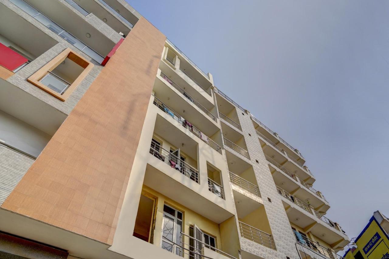 Oyo 78981 The Diamond Nest Noida Exteriör bild